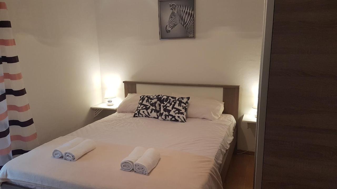 Apartmani Ab ピロヴァッツ エクステリア 写真
